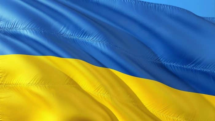 gros plan sur le drapeau ukrainien