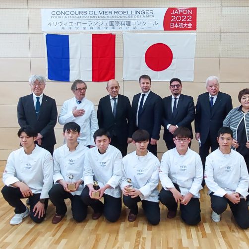 Les lauréats du concours Ollivier Roellinger en compagnie des représentants de la Région Bretagne et leurs homologues japonais.