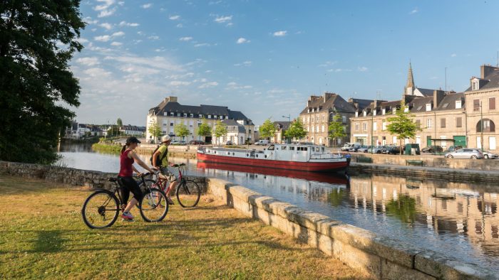 Vue du port de Pontivy
