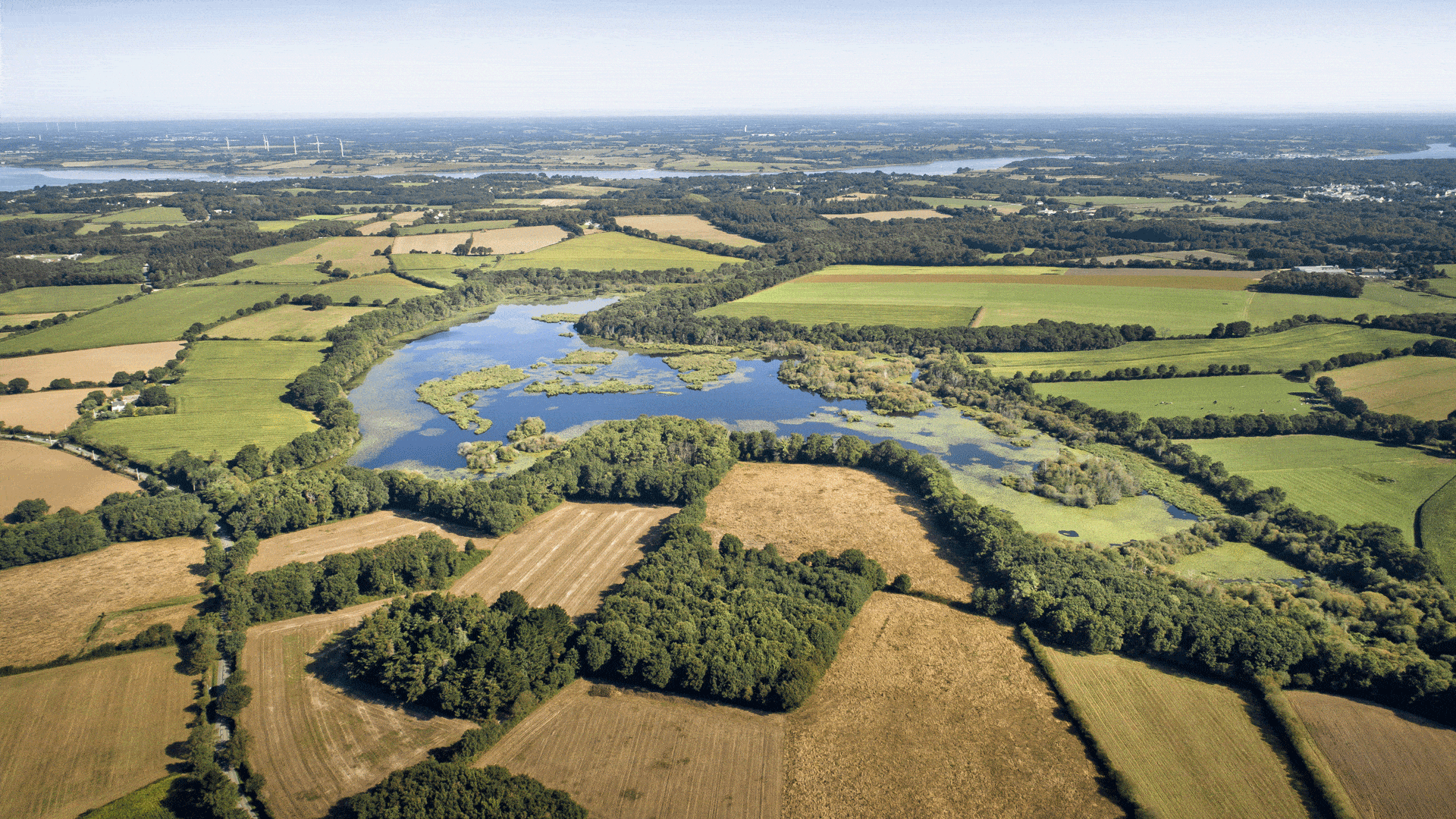 Vue aérienne de la Réserve naturelle régionale du Pont de Fer