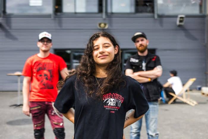 Portraits de bénévoles en action lors de l'édition 2024 du festival Motocultor
