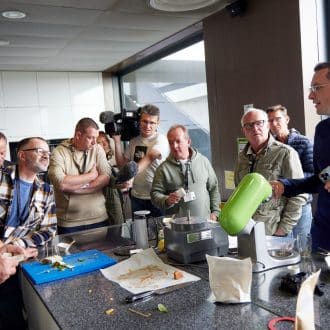 80 chefs de cuisine des cantines des lycées en formation au Cercle culinaire à Rennes.