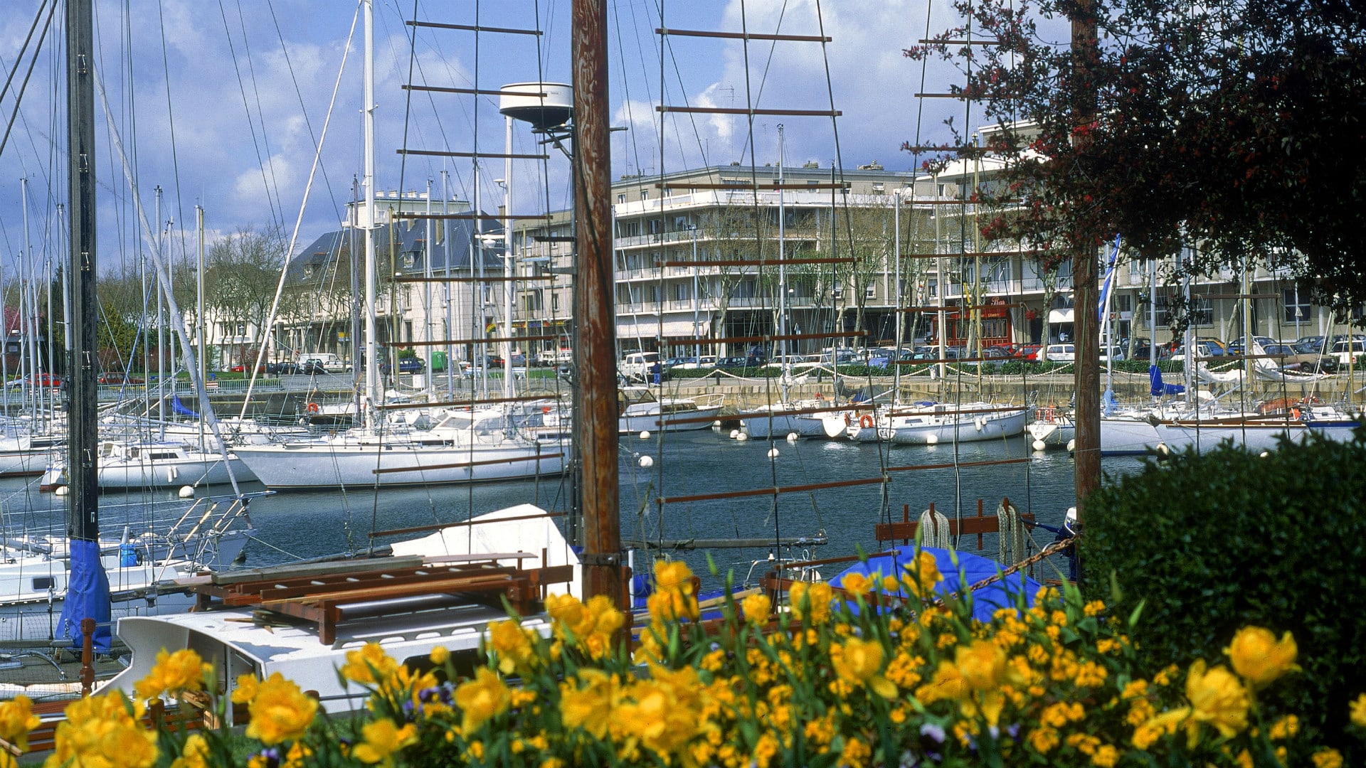 Vue du port de Lorient