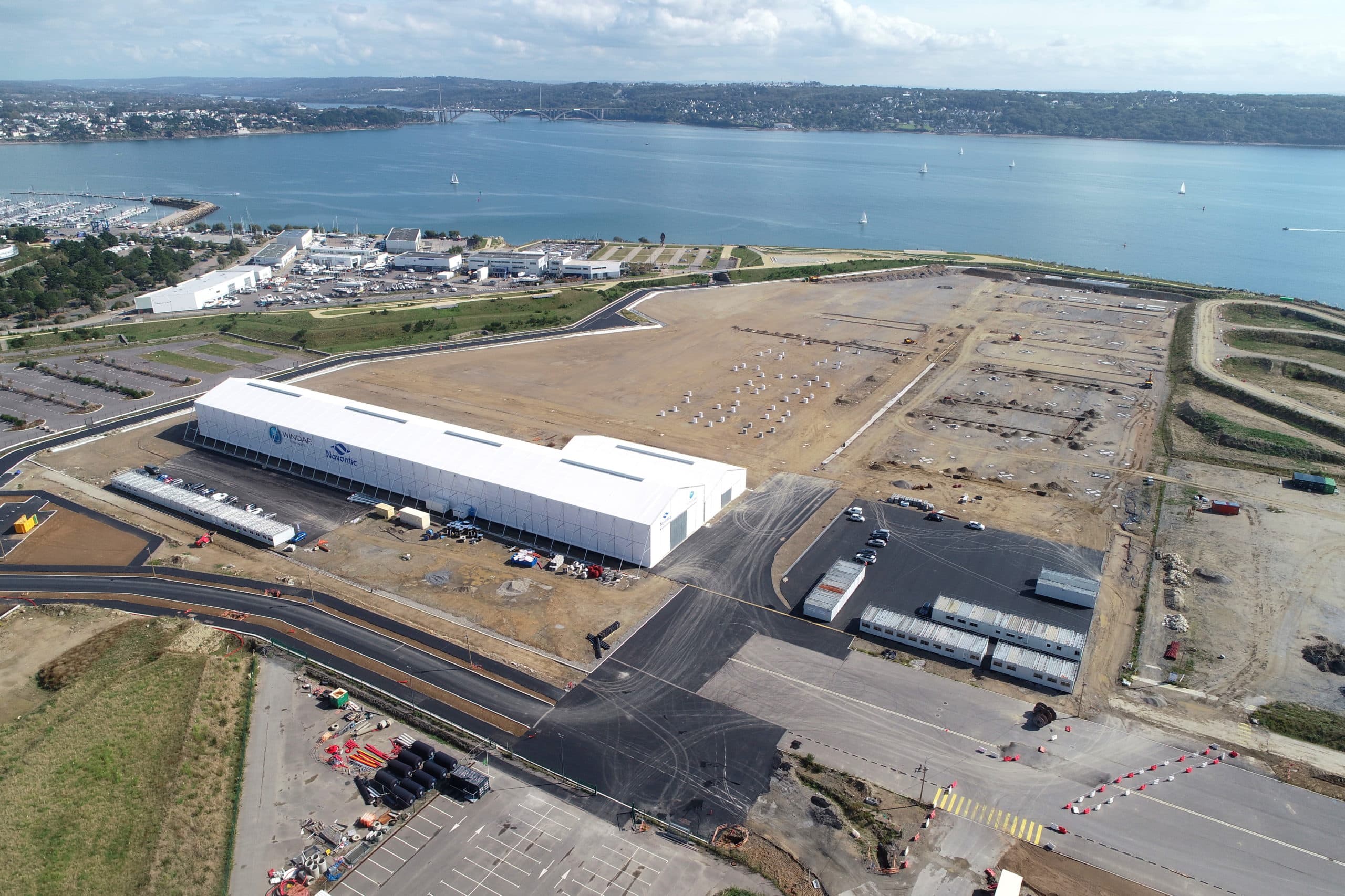 Vue aérienne du port de Brest et de l'océan