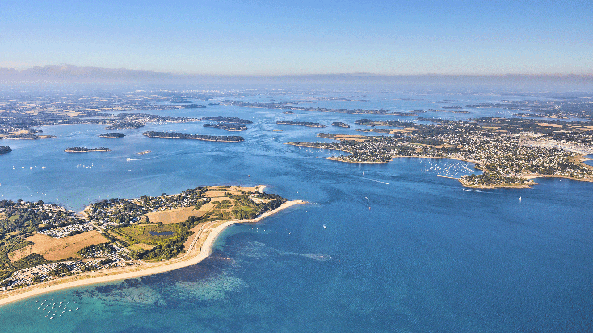 Vue aérienne sur le Golfe du Morbihan - Presqu’île de Rhuys