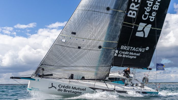 Bateau d'Élodie Bonafous, skipper Bretagne-CMB Océane