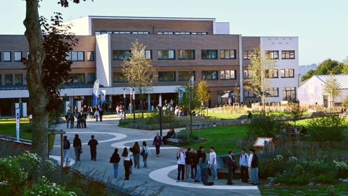 Inauguration du lycée Jean-Marie le Bris