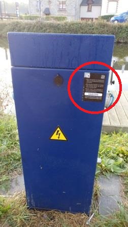 Localisation de la plaque sur une borne multi-services
