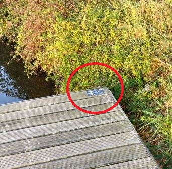 Localisation de la plaque sur un ponton