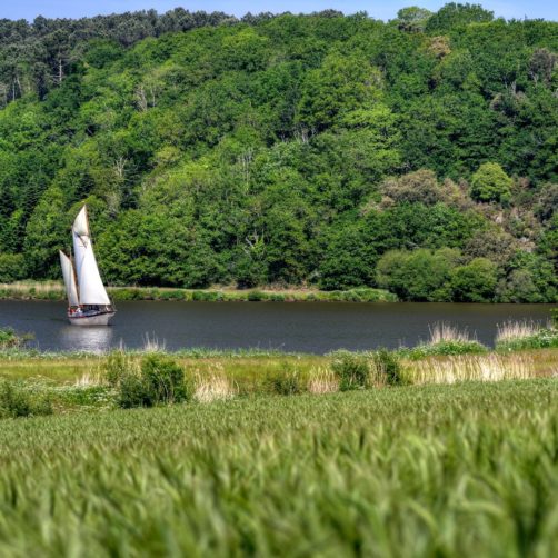 Le Morwenna navigue sur la Vilaine