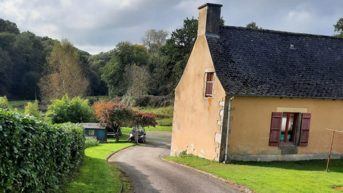 chemin d'accès et maison de la pisciculture du Boulet